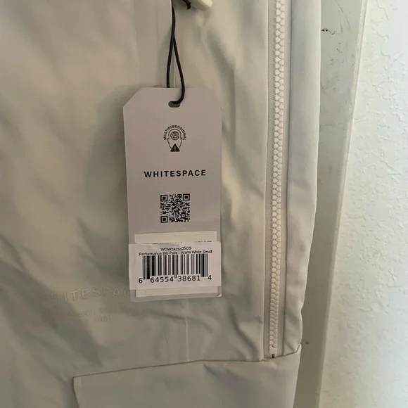 Women's White Ski & Snow Jacket Ski & Snow Jackets